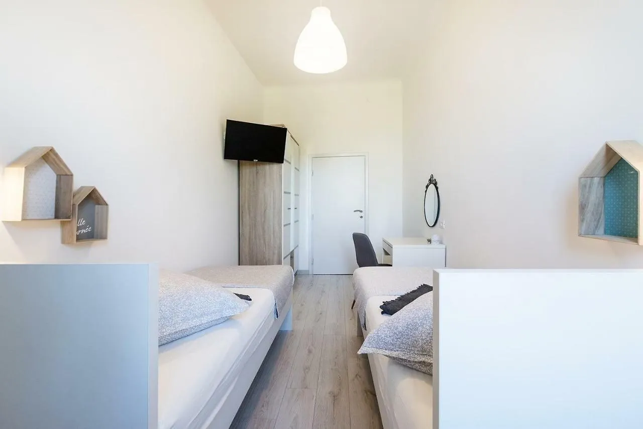 *** Lounge Terrace Apartment With The Harbour View / City Centre *** Пула Хорватия