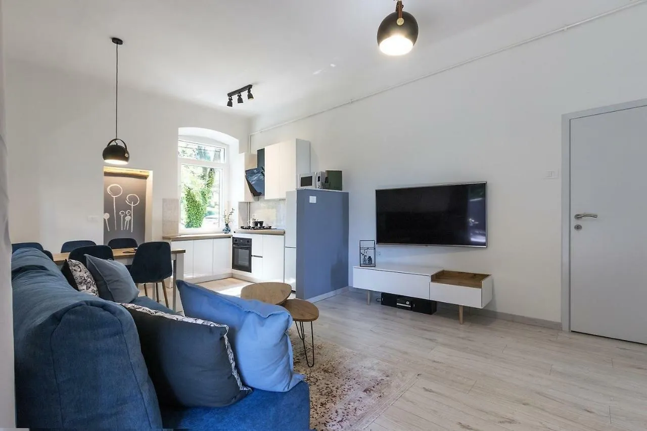 *** Lounge Terrace Apartment With The Harbour View / City Centre *** Пула
