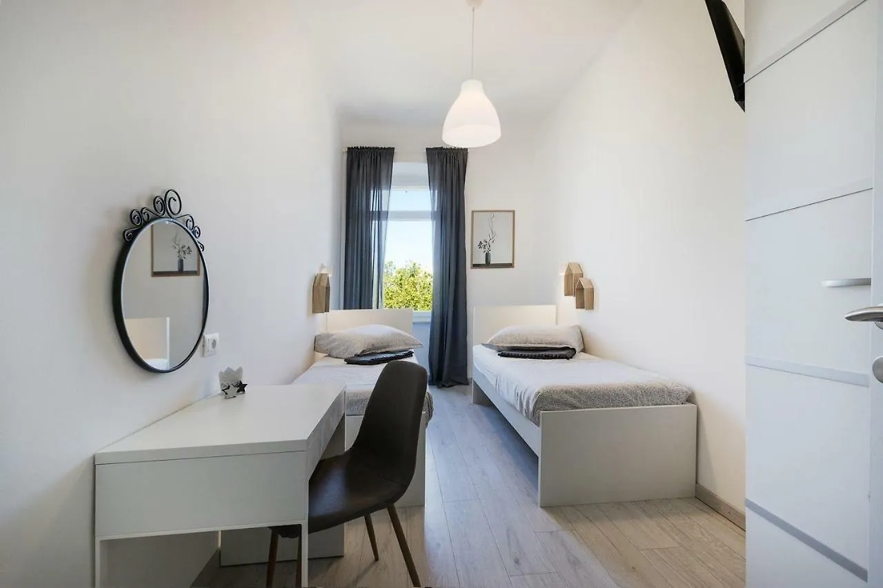 *** Lounge Terrace Apartment With The Harbour View / City Centre *** Пула